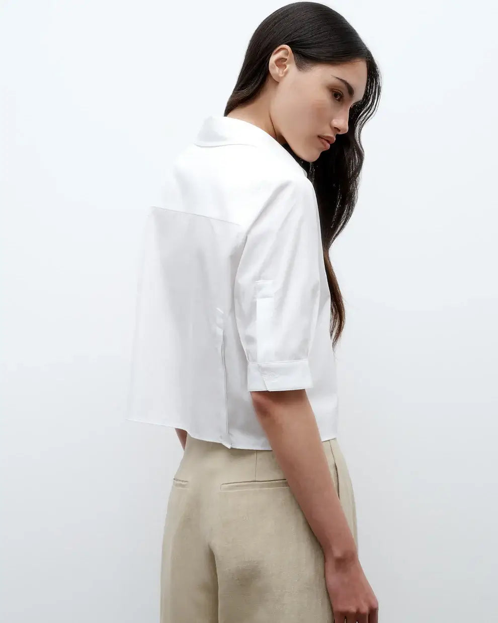 CROPPED BUTTON DOWN
