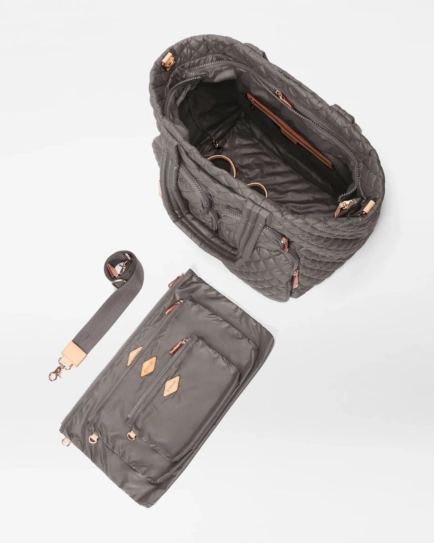 LARGE METRO TRAVEL TOTE- MAGNET