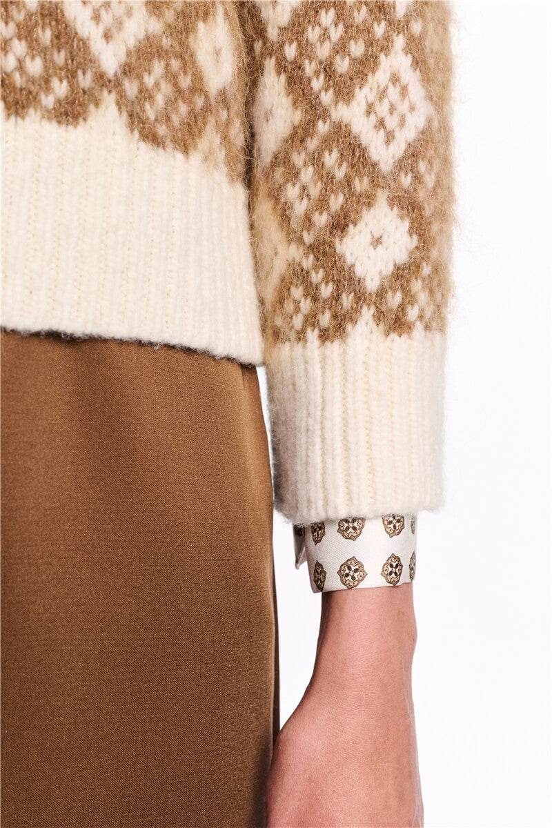 SOFT GRAPHICS PULLOVER