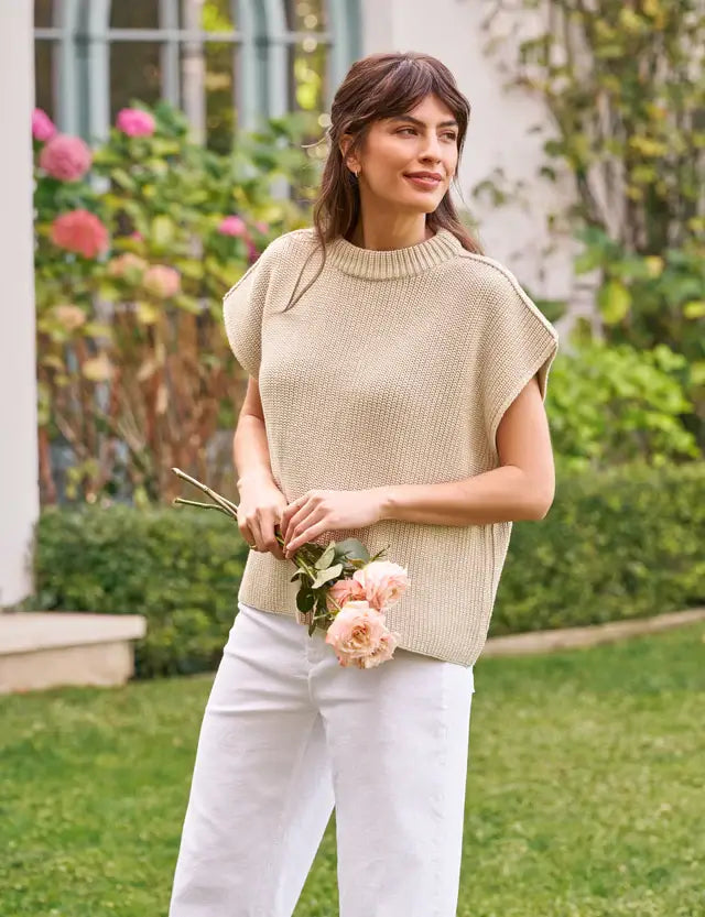 MONTECITO VEST - SAND