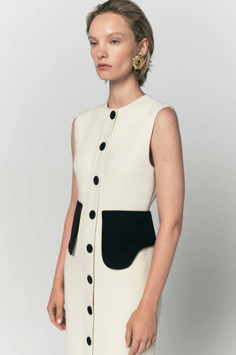 LAETITIA SUIT