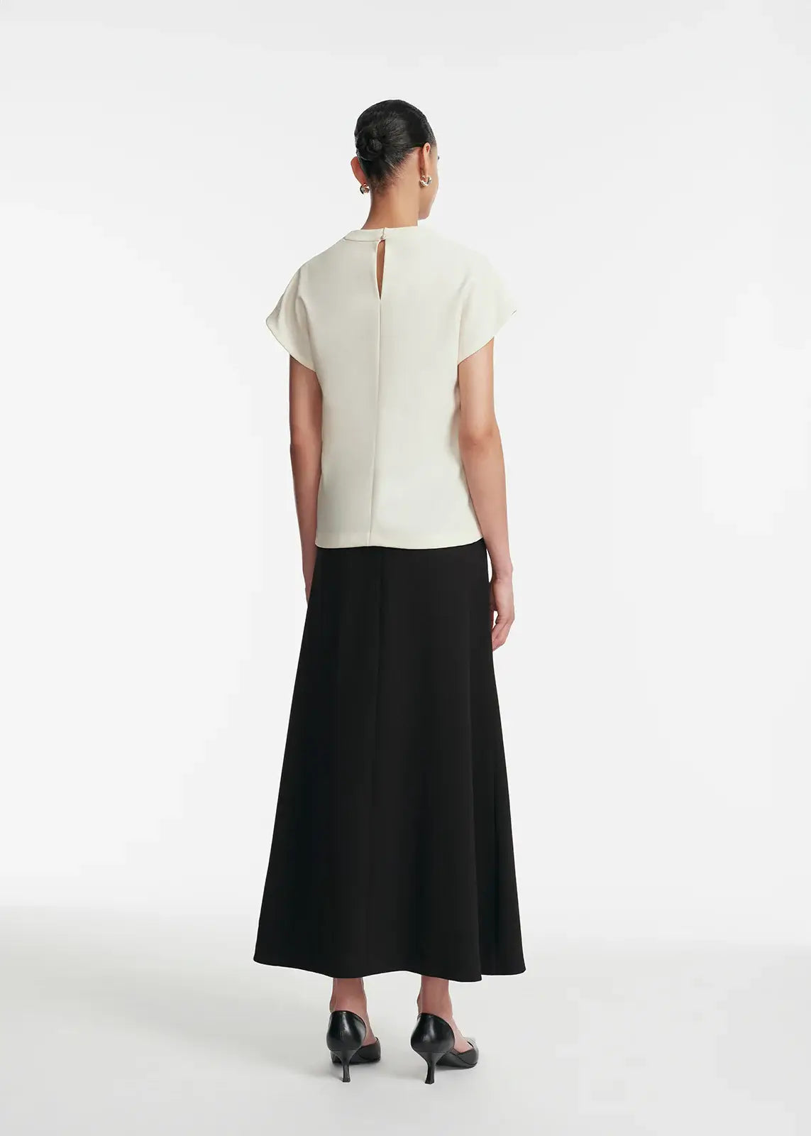 FLUID CREPE DROP FLOWER COWL NECK TOP