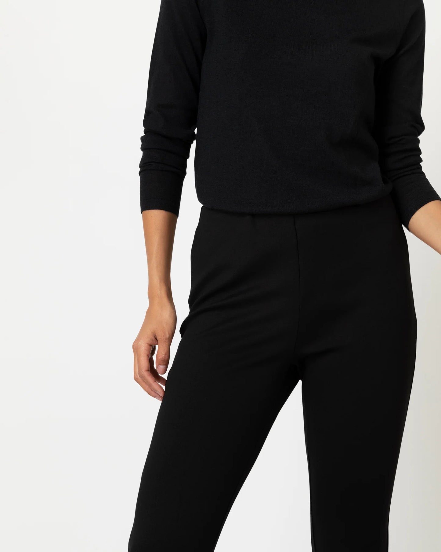 FAYE FLARE CROPPED PANT- BLACK PONTE