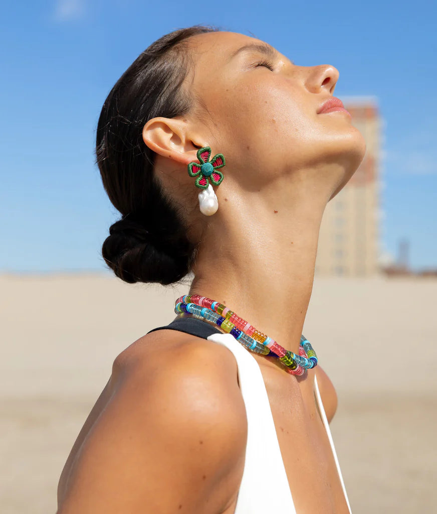 CROWN DAISY EARRINGS IN MACAW (CLIP-ON)