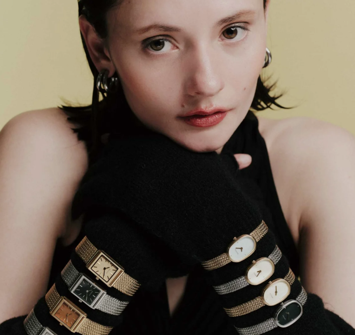 Jane Mini Tethered - Silver and Black Metal Bracelet Watch