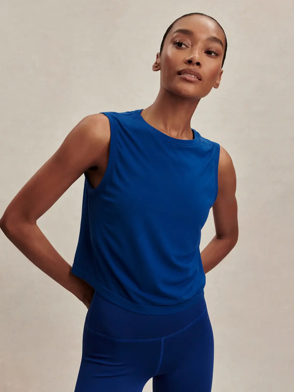 NATE SEAMLESS CROPPED TANK