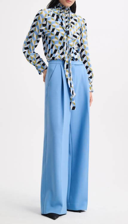GRAPHIC VOLUMES BLOUSE