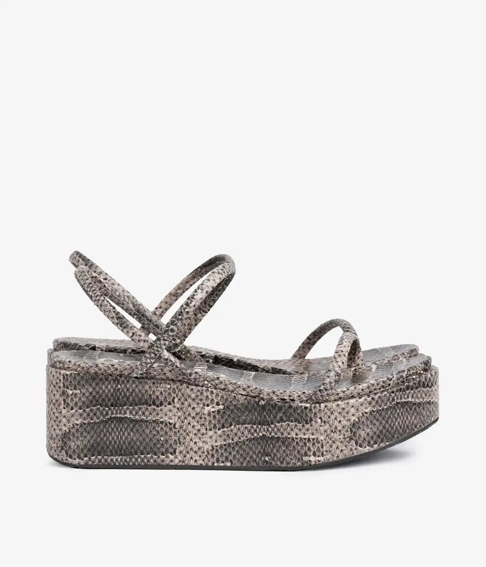 NIBIA STRAPPY FLATFORM