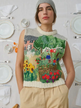 PRINTED HAND EMBROIDERED SLEEVELESS SWEATER