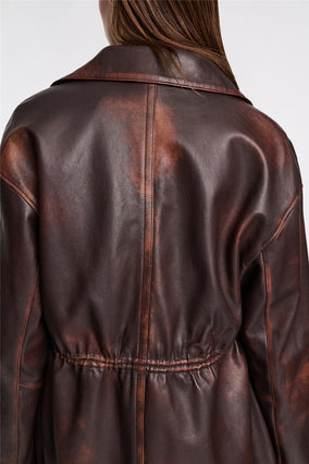 SLEEK STATEMENT LEATHER JACKET