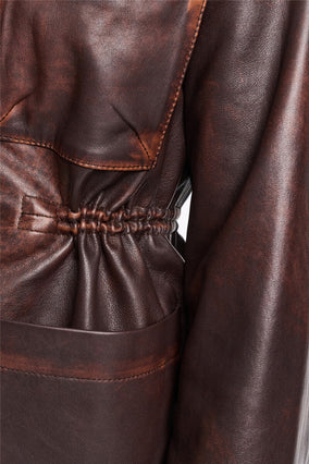 SLEEK STATEMENT LEATHER JACKET