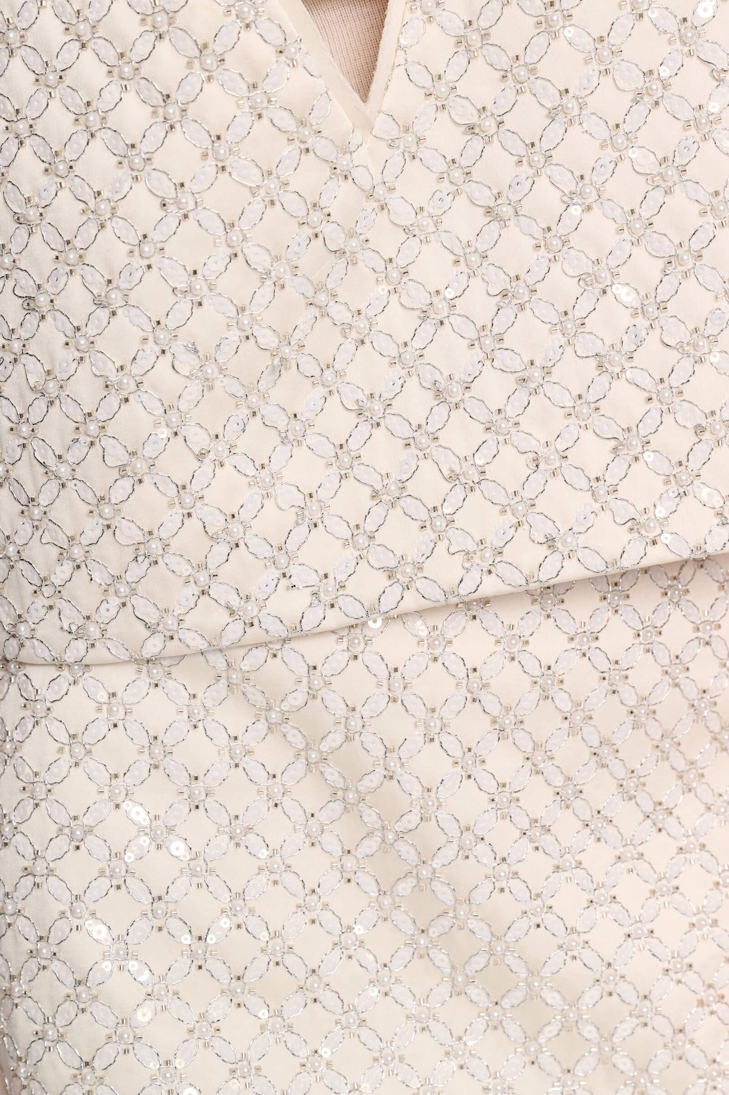 SPARKLING STATEMENT PEARL TOP