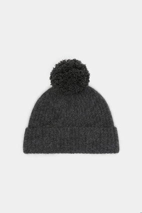 ANTHRA FLUFFY STATEMENTS BEANIE