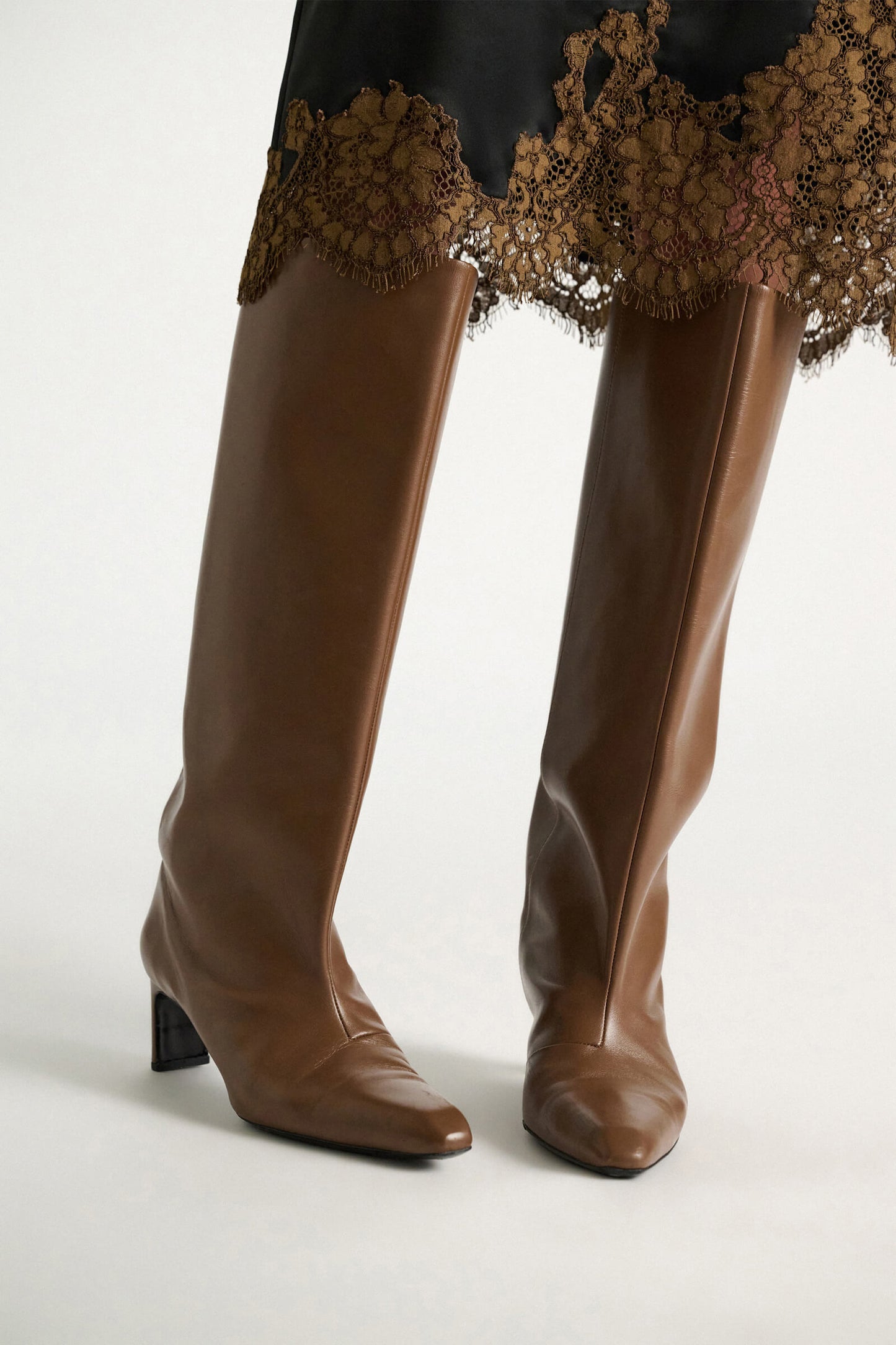 EDGY LUXURY TALL WIDE BOOT