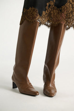EDGY LUXURY TALL WIDE BOOT