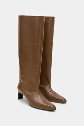 EDGY LUXURY TALL WIDE BOOT