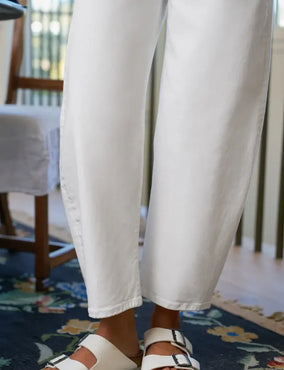 BRENNAN BARREL JEAN- WHITE