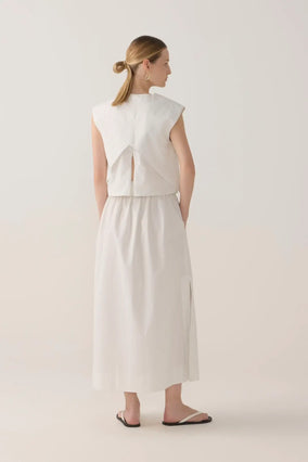 DAKOTA TOP- WHITE PINSTRIPE