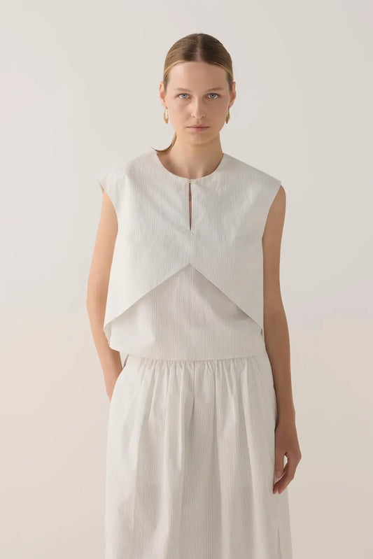 DAKOTA TOP- WHITE PINSTRIPE