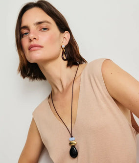 GALINA EARRINGS IN SANGRIA
