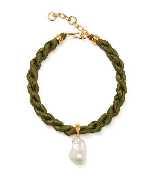 WOVEN COLLAR IN OLIVE BRANCH
