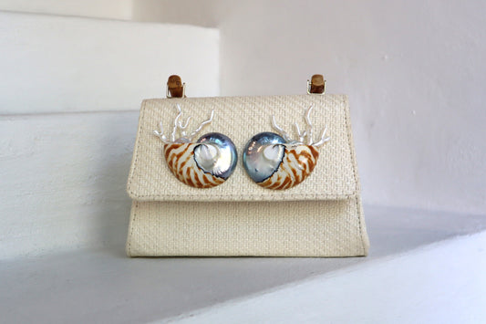 LANIER PURSE WITH BAMBOO HANDLE AND PEARLY WHITE CORAL