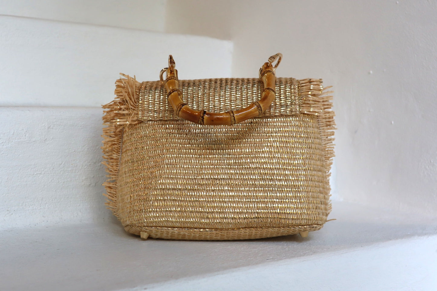 LOLA PURSE WITH BAMBOO HANDLE AND ORANGE CORAL