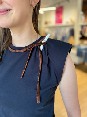 FEMININE FAVORITES TOP- NAVY