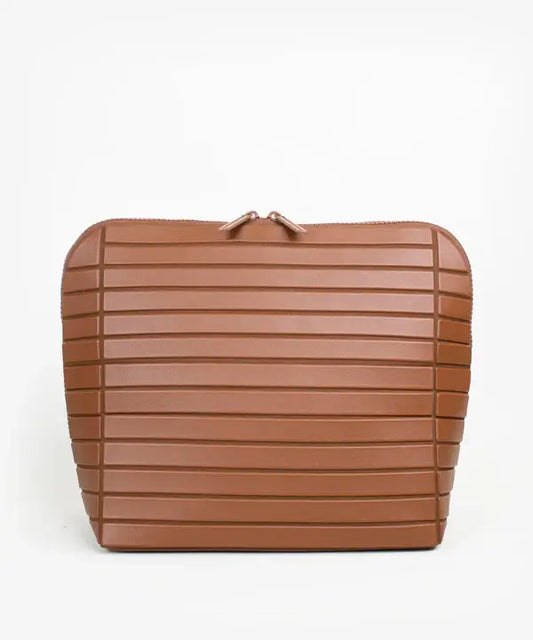 THE LARGE VICUNA TRAVELLER