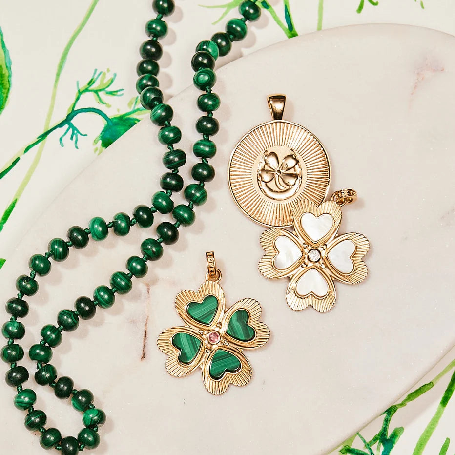 LUCKY IN LOVE CLOVER PENDANT IN MALACHITE