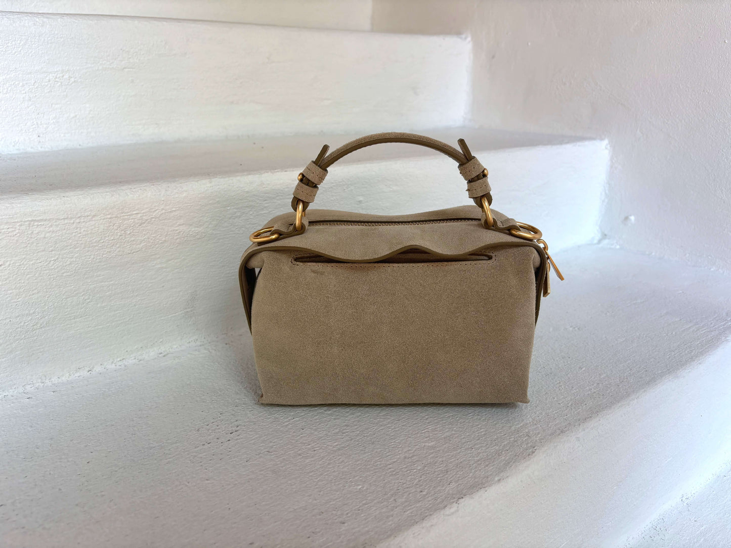 MICA MINI BOWLER SUEDE IN CAPER