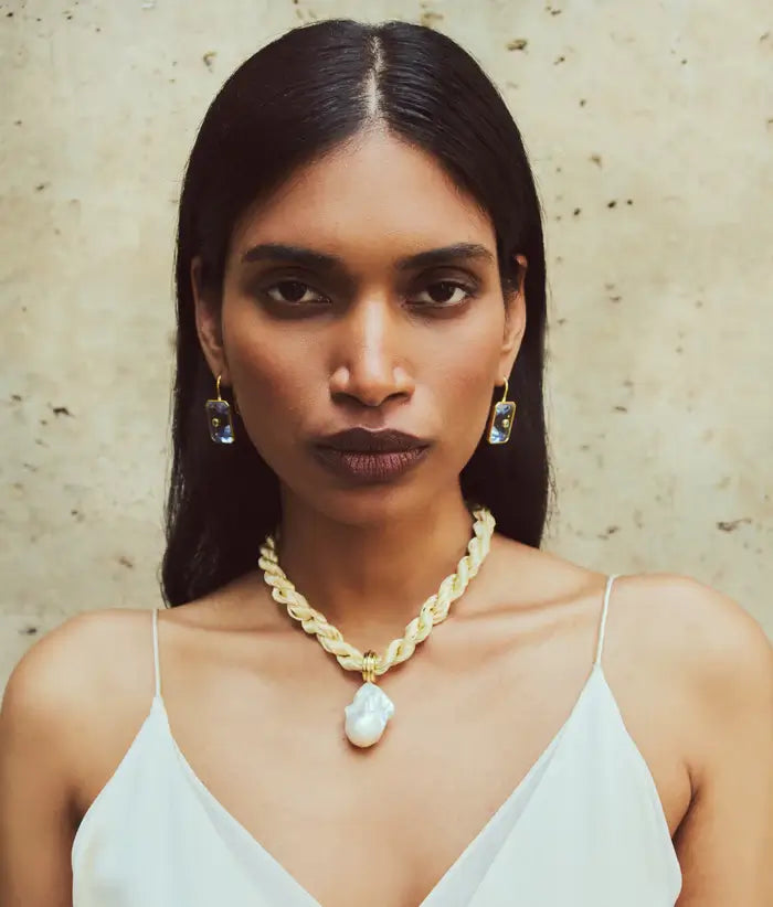 WOVEN COLLAR IN SANDBAR