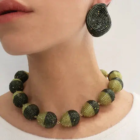 ROCO NECKLACE- OLIVE/LIME