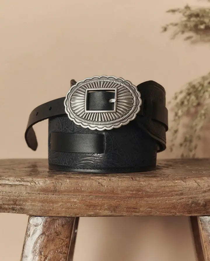 THE TOOLED WAIST BELT