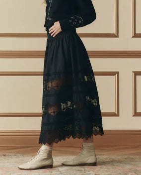 THE ROSETTE CROCHET CANARY SKIRT