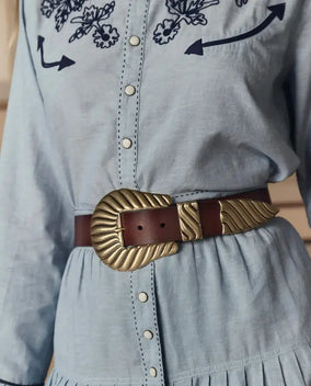 THE BIG BUCKLE BELT