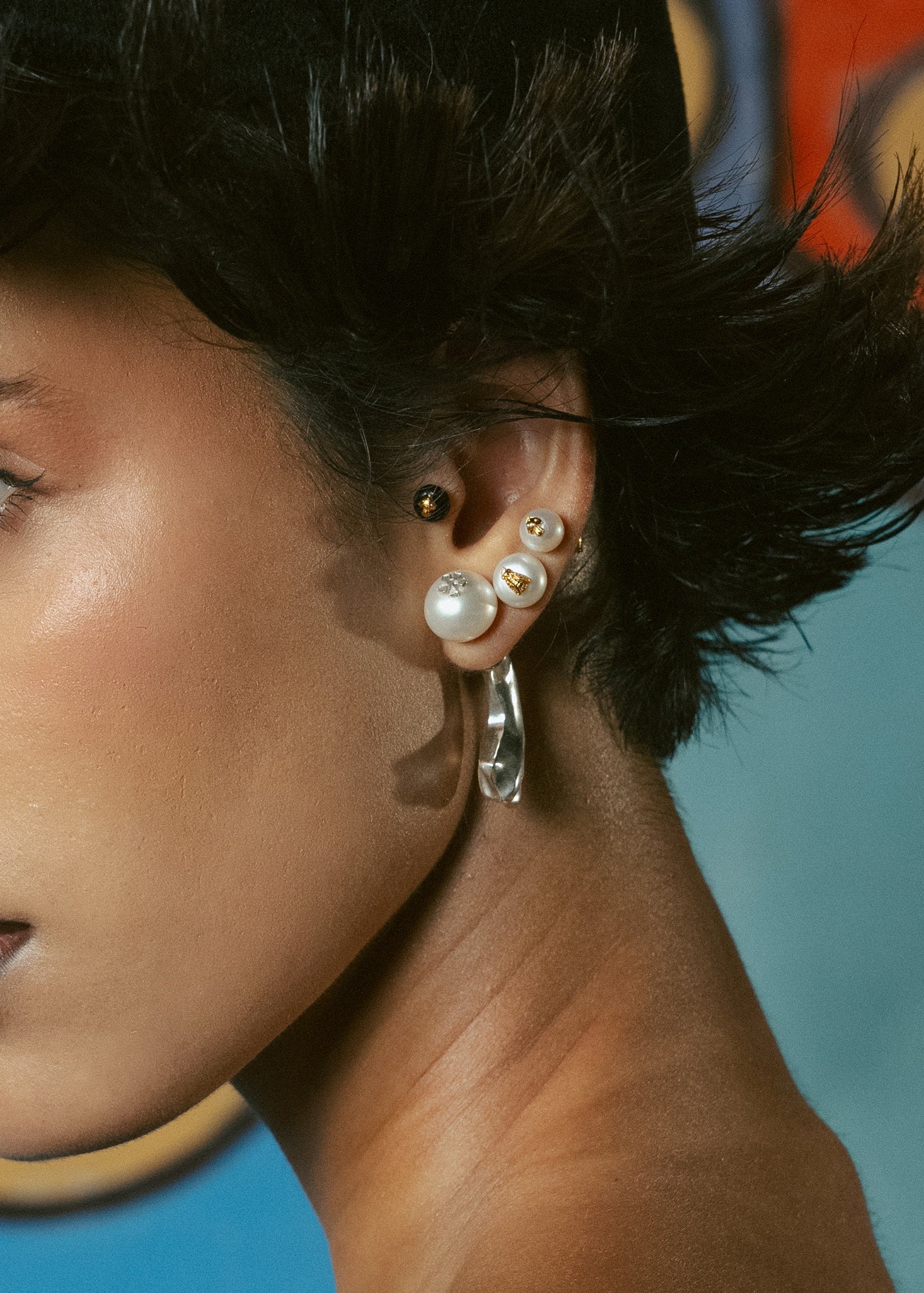 SILVER PEARL AURORA STUD