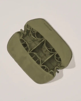 THE LARGE OLIVE TRAVELLER