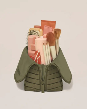 THE LARGE OLIVE TRAVELLER