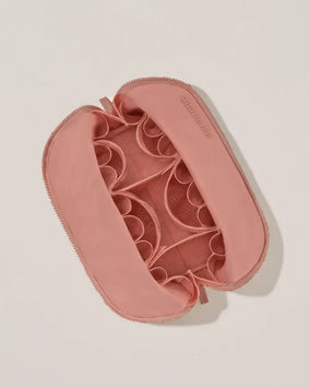 THE MEDIUM BLUSH TRAVELLER